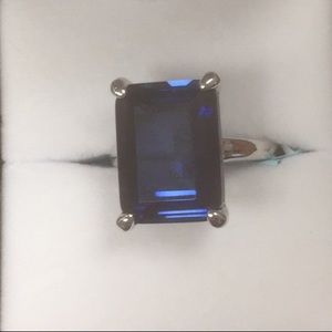 Blue Saphire SS Cocktail Ring (CTW 15.38)
